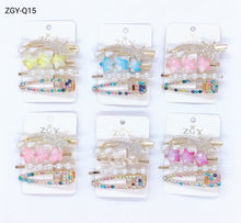 Carregar imagem no visualizador da galeria, Grampo  1 dúzia 12 cartelas   (Q15)