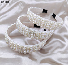 Carregar imagem no visualizador da galeria, Tiara Pérola 1 dúzia com 12 pçs (TK-30)